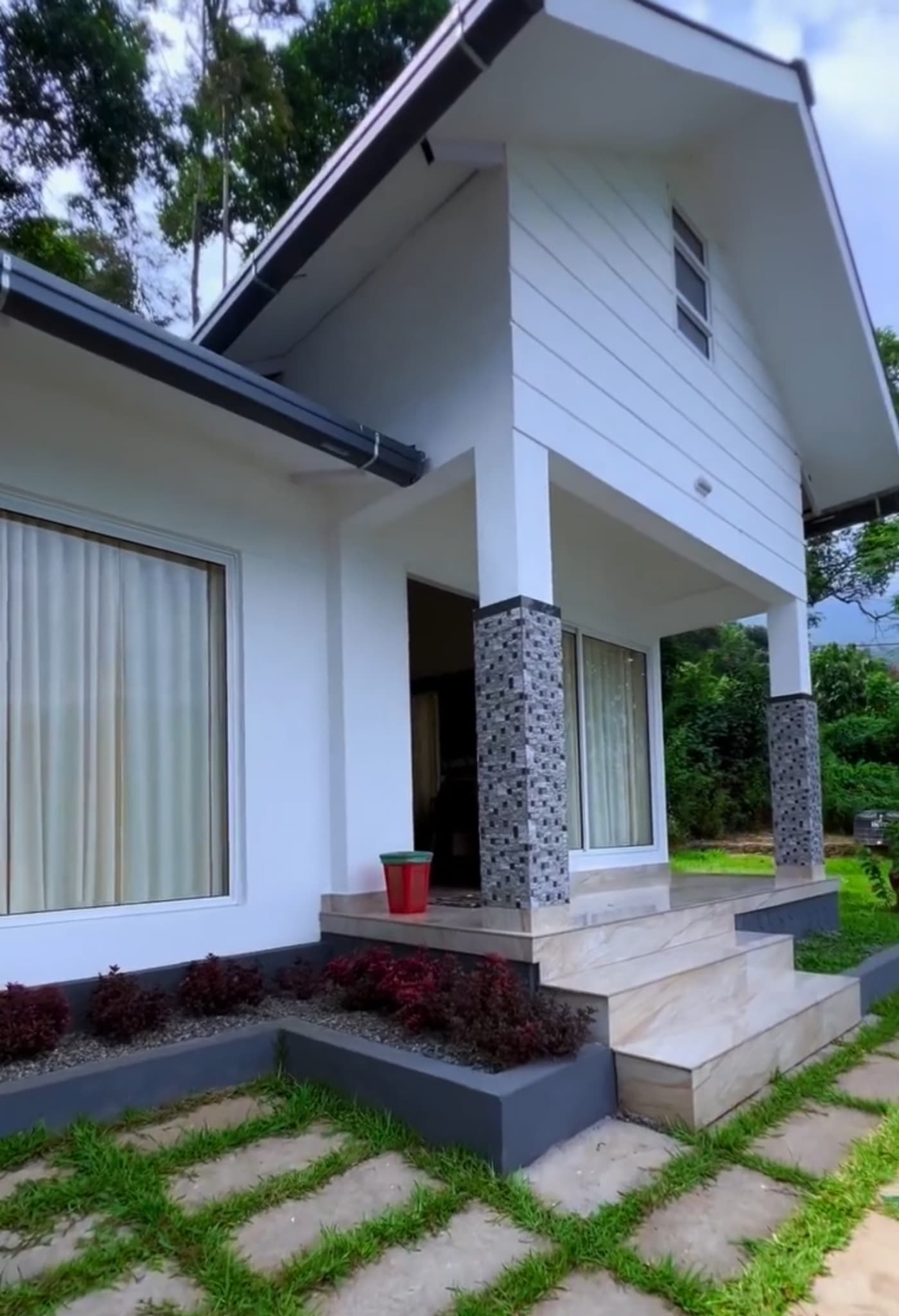 Private Cottage - View 1